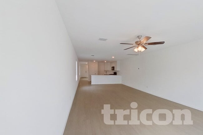 Building Photo - 907 Ponderosa Ln