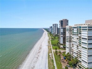 Building Photo - 555 Park Shore Dr Building Photo - 555 Park Shore Dr