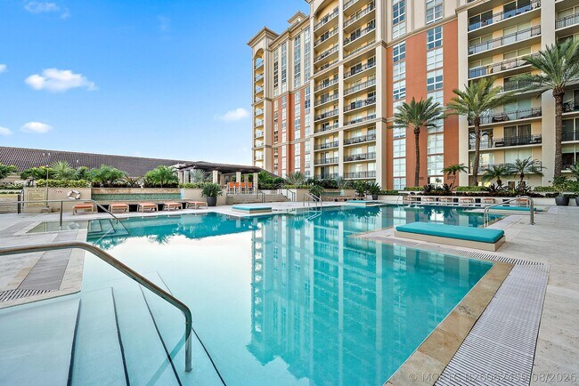 Building Photo - 550 Okeechobee Blvd