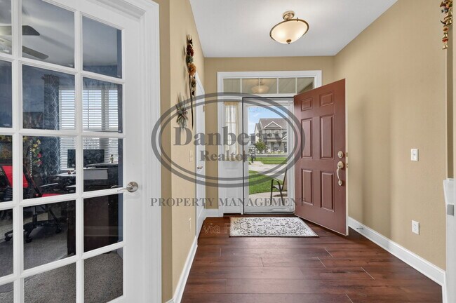 Foto del edificio - 24989 Reddington Ct