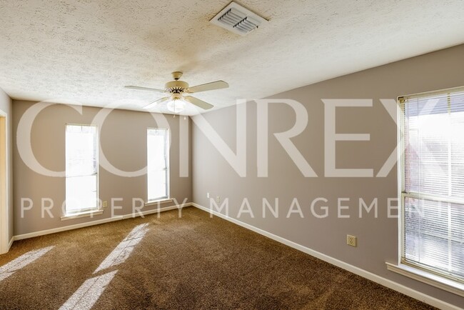 Foto del edificio - Carriage Oaks Privacy