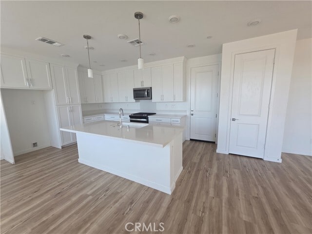 Building Photo - 2860 Sapphire Rd