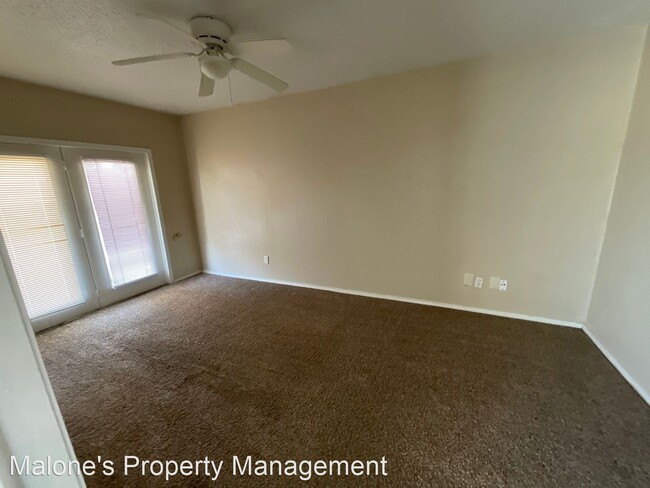 Building Photo - 3 br, 1.5 bath House - 4849 Woodview