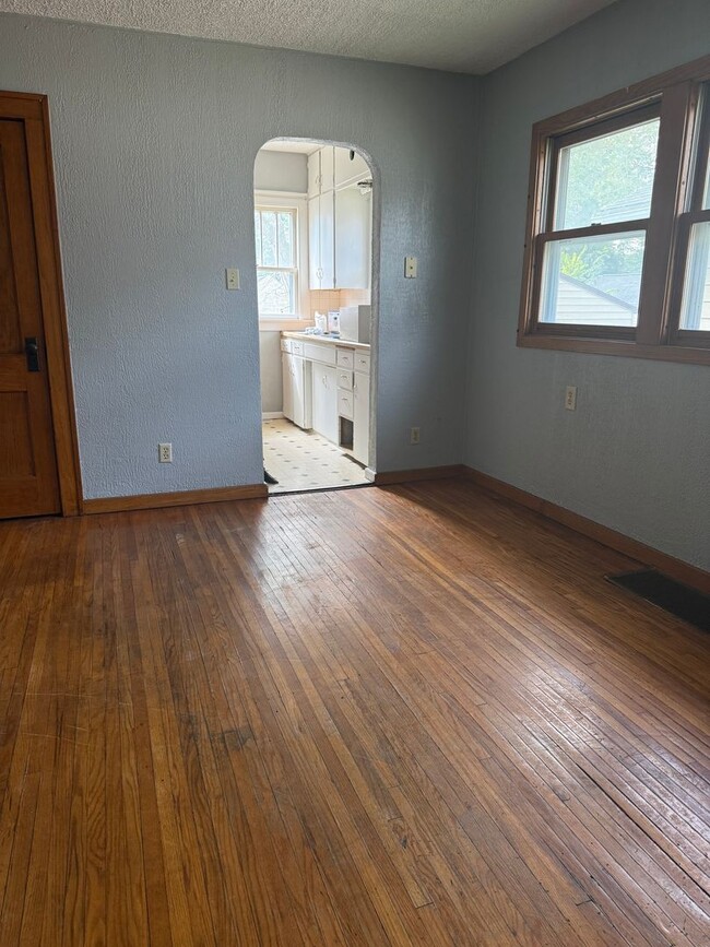 Building Photo - Charming 2 Bedroom, 1 Bath House for Rent ...