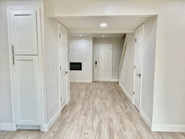 Foto del edificio - 1340 N Hampton Rd