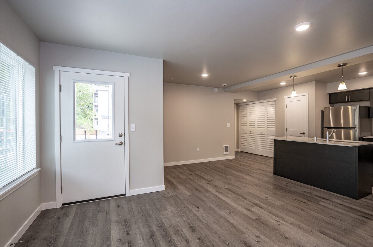 Hillside Apartments - 18426 Veterans Memorial Dr E Bonney Lake, WA