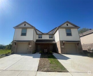Building Photo - 504 Saddle Ln