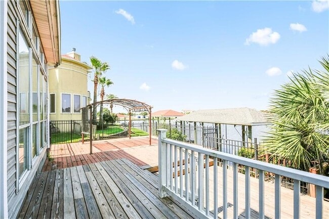 Building Photo - 1784 Marina Dr