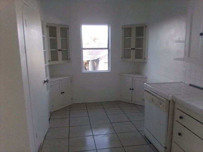 Building Photo - FOR LEASE | 2 Bd 1 Ba Home | Taft