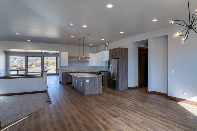 Building Photo - 391 Bergamo Way