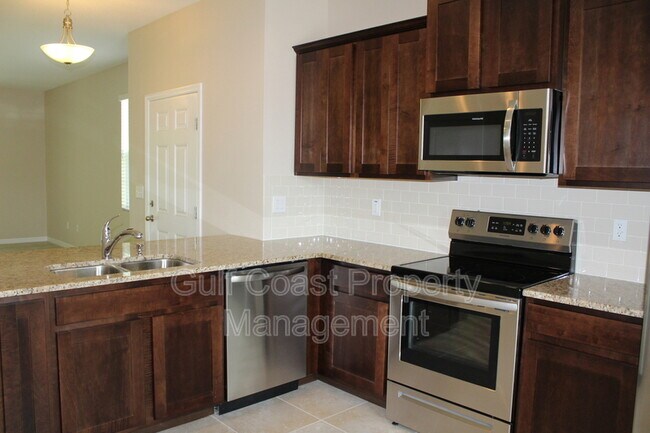 Foto del edificio - 6496 Boxgrove Dr