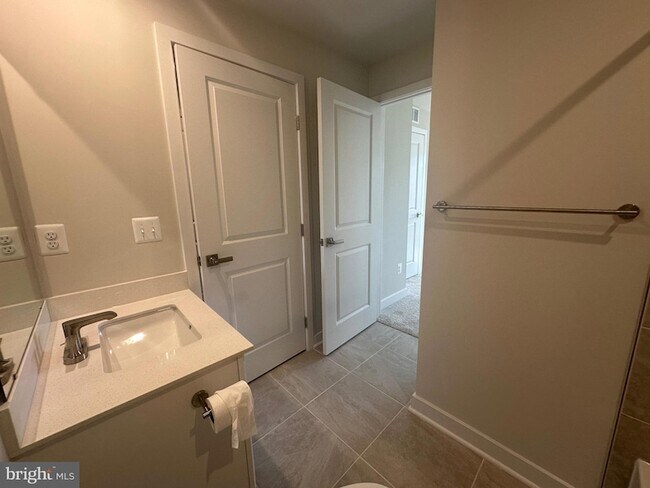 Building Photo - 4504 Dandelion Loop