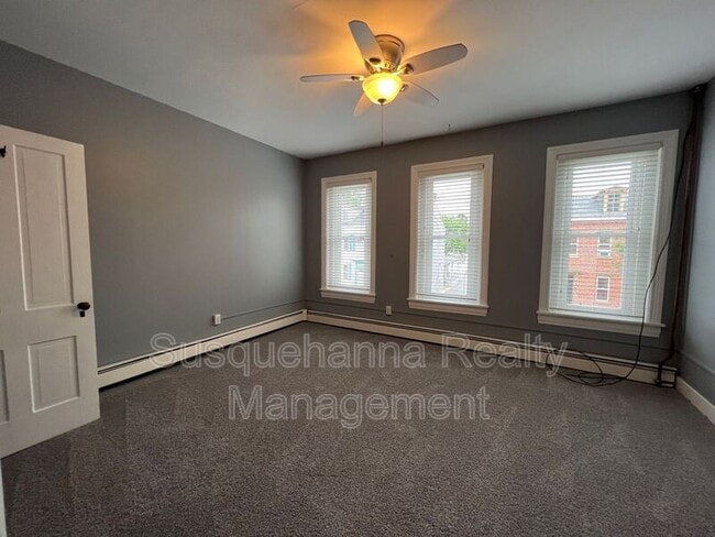 Building Photo - 24 N 7th St