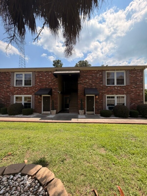 Foto del edificio - 801 Eastmont Dr