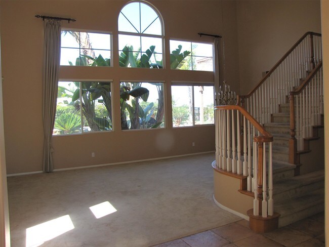 Building Photo - 6717 Lonicera St