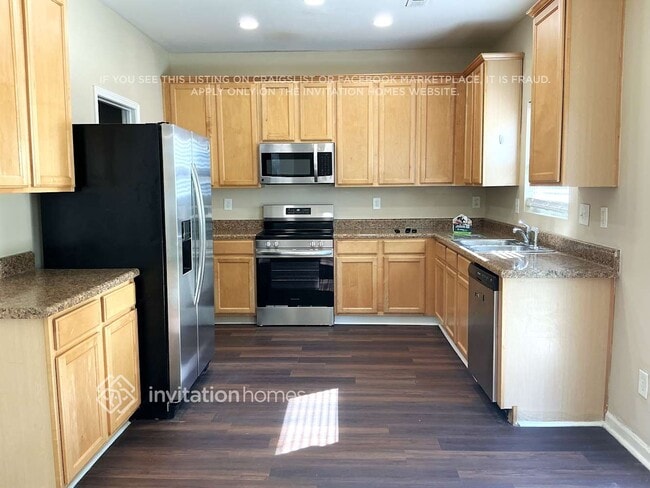 Foto del edificio - 1610 Candlewood Ridge Ln