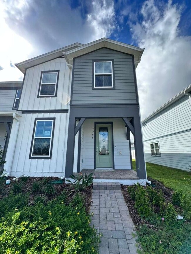 Building Photo - 4544 Orchard View Aly