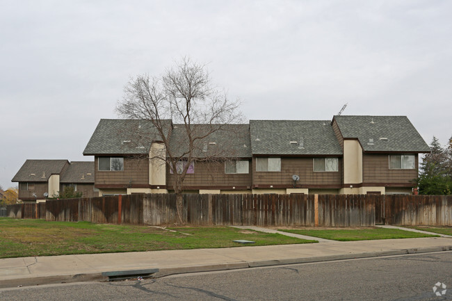 Parkwood Manor Apartments - Tulare, CA | Apartments.com