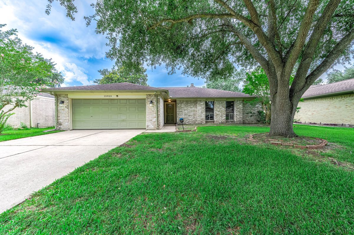 Primary Photo - 15923 Dunmoor Dr