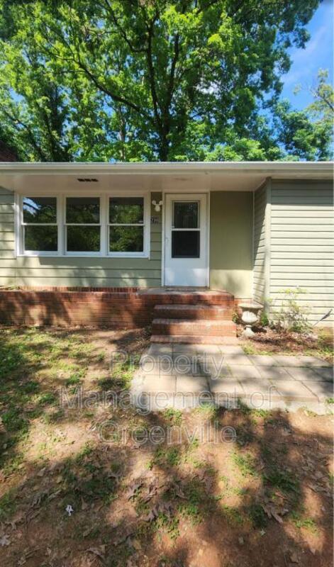 Primary Photo - 230 W Dorchester Blvd