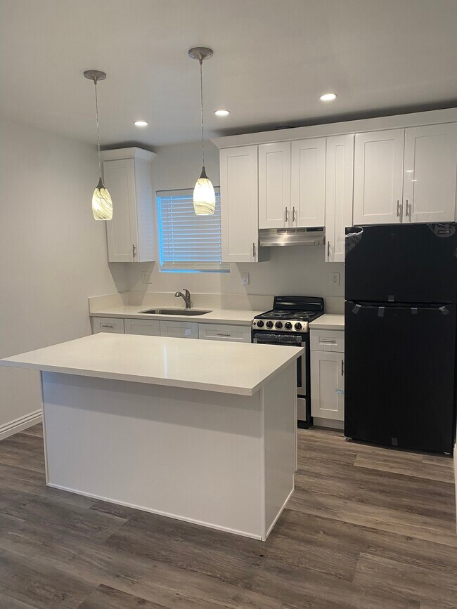 Brand new - 1101 Maxwell St
