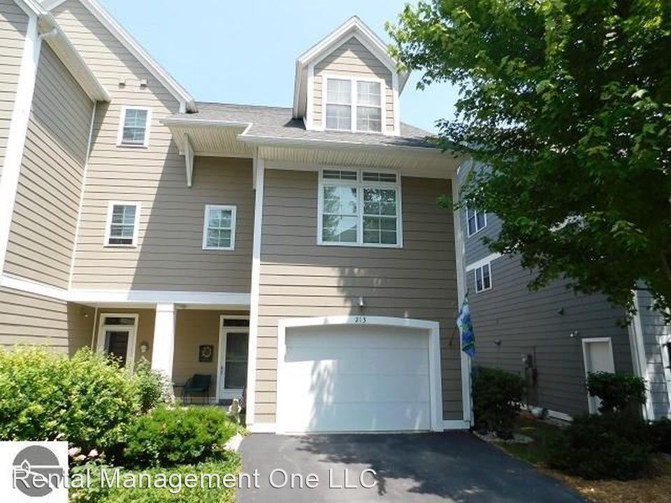 Primary Photo - 3 br, 3.5 bath House - 213 Midtown Dr