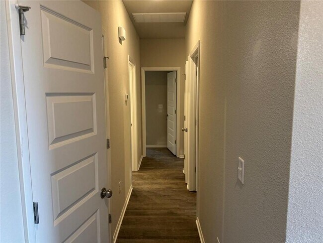 Foto del edificio - 6509 NW Vandergriff St