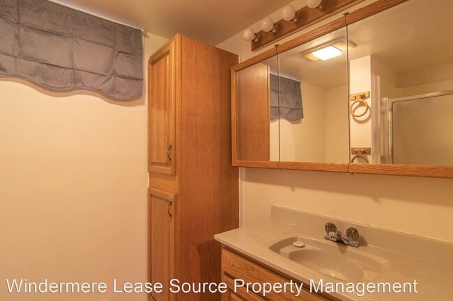 Building Photo - 4 br, 2 bath House - 111 S View Place