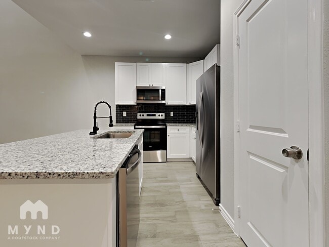 Building Photo - 15840 Forest Dr