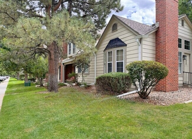 Foto del edificio - 9622 W Chatfield Ave