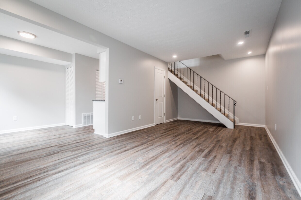 2424 Island Dr Unit C, Uniontown, OH 44685 Condo for Rent in