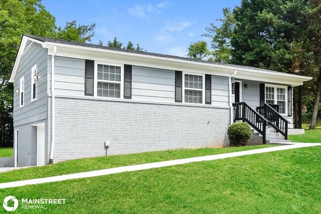 Foto del edificio - 1006 SUMNER CT, THOMASVILLE, NC 27360