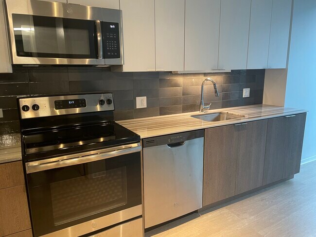 Foto del edificio - 70 E 21st St