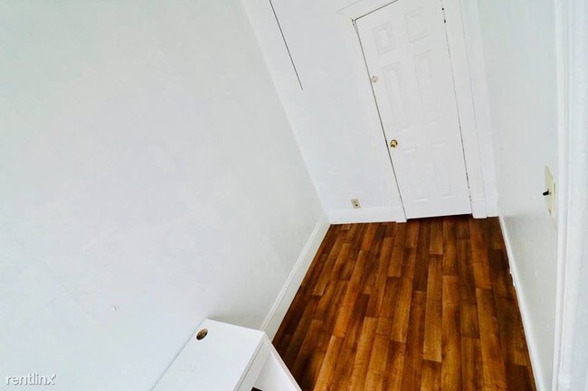 Foto del edificio - 3 br, 1 bath Apartment - 1244 Madison St