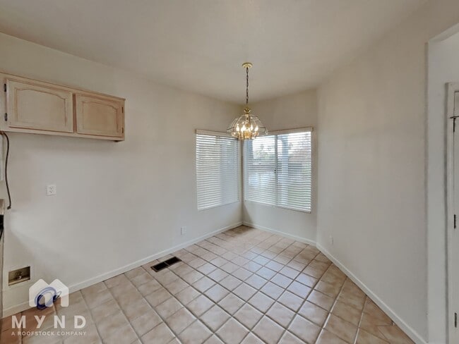 Building Photo - 2795 Cherry Hills Dr