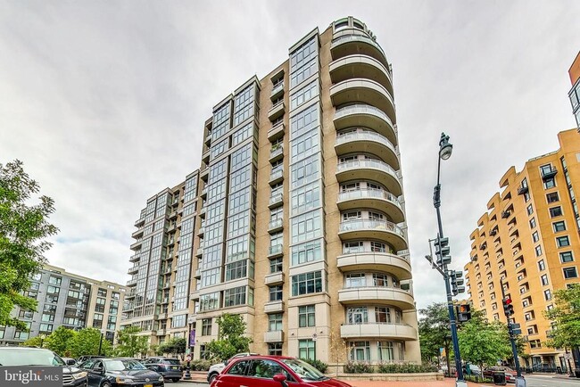 Foto del edificio - 811 4th St NW