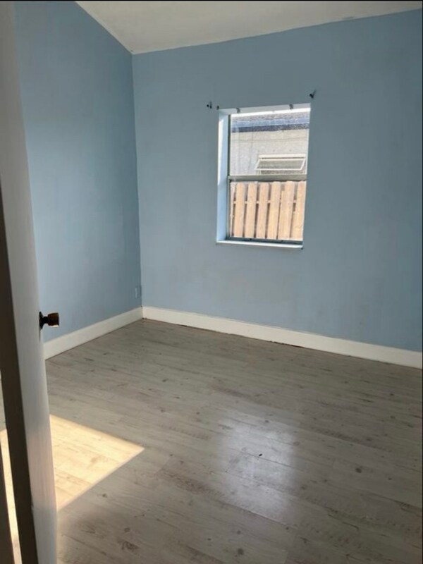 Photo - 519 NW 10th Ave Apartment