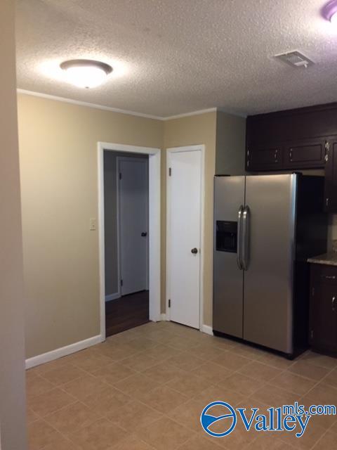 Building Photo - 1027 Sharpsburg Dr SE