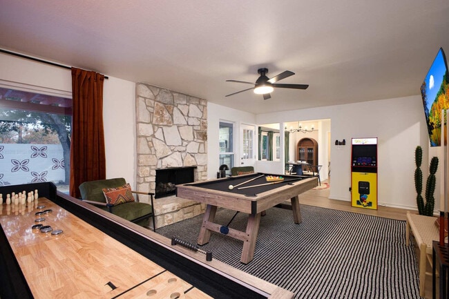 Building Photo - 2751 Forest Spur