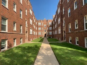 Foto del edificio - 7013 N Ridge