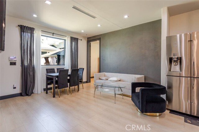 Foto del edificio - 8252 Morse Ave