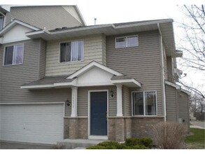 Building Photo - 14975 Pinto Ln