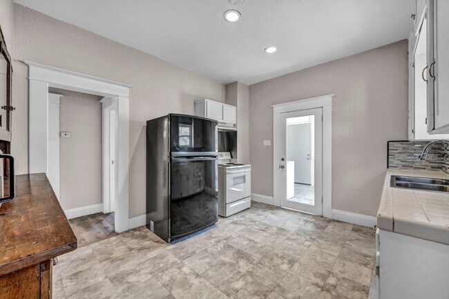 Foto del edificio - 1637 C St