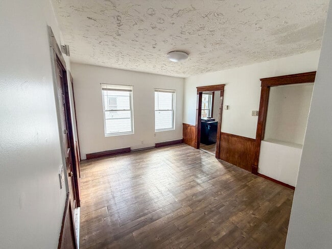 Building Photo - 367 Spruce St