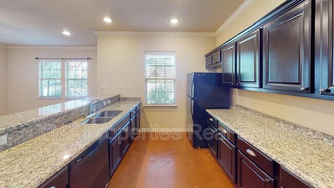 Foto del edificio - 3322 Wakewell Ct