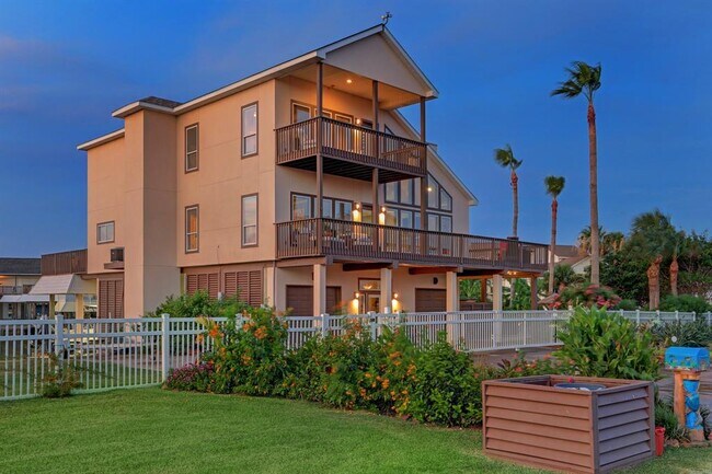 Building Photo - 1406 Palmetto Dr