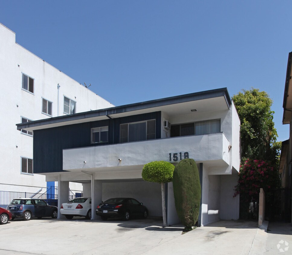 Building Photo - 1518 S Wooster St