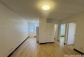Building Photo - 749 Mahiai St