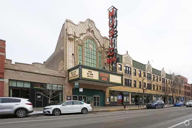 Building Photo - 3713-3733 N Southport Ave