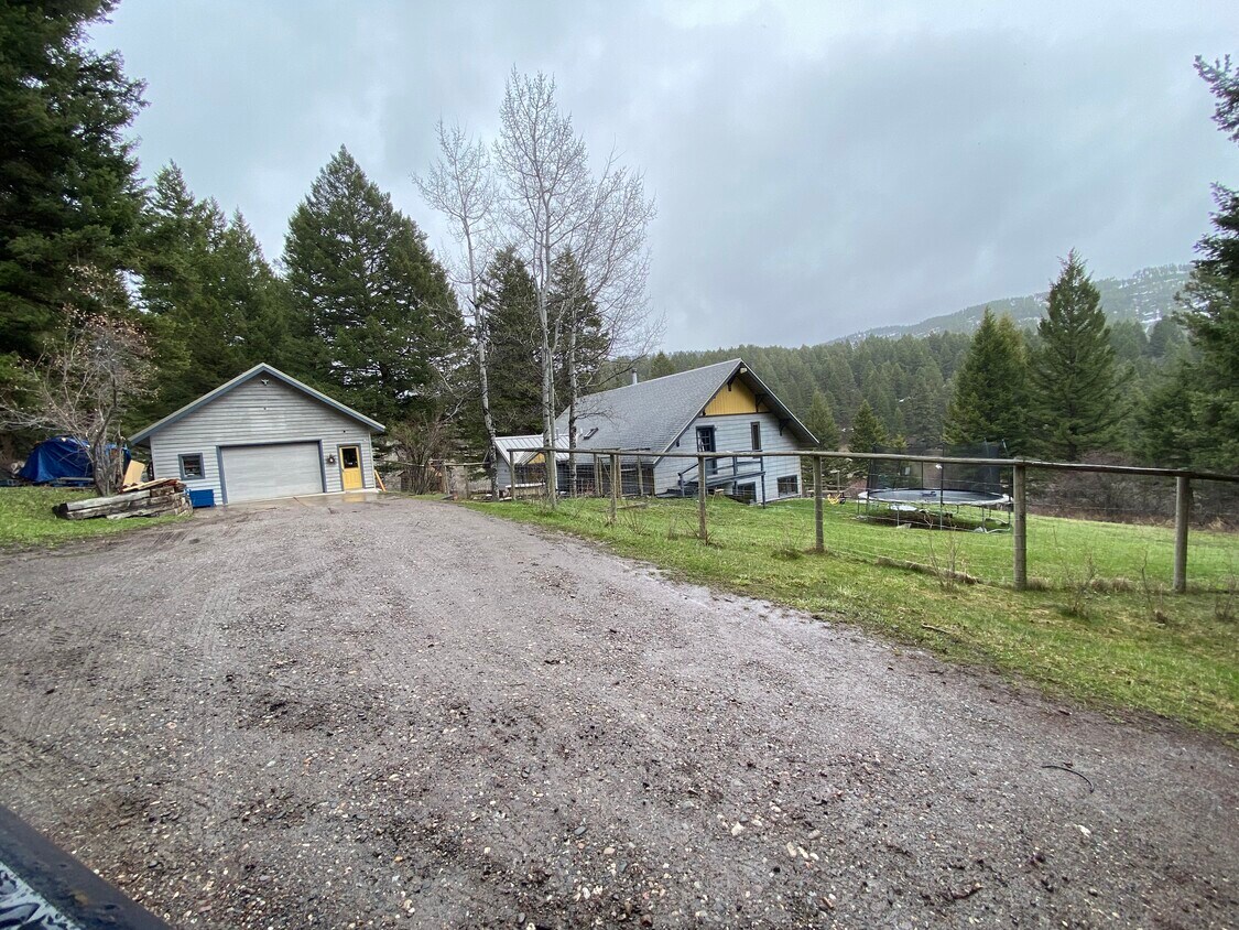 Primary Photo - 200 Upper Kelly Creek Rd